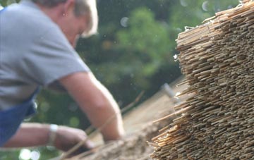 professional Old Bridge Of Tilt thatchers